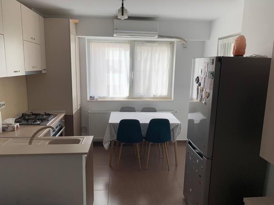 Lovely Bacau 1 Bedroom Apartment Eksteriør billede